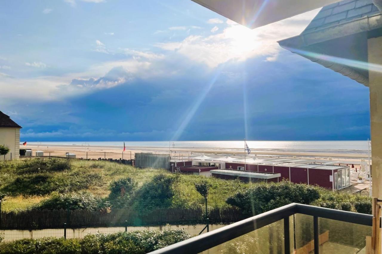 Apartament The Ammonite Sea View With Large Balcony Bénerville-sur-Mer Zewnętrze zdjęcie